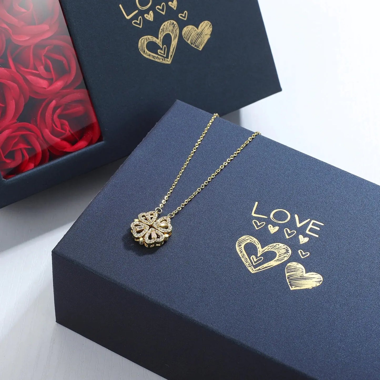 Necklace Gift Box - Mystieke Ketting van Harten en Klavertjes Vier